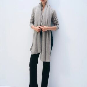 White + Warren Travel Wrap